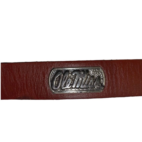 Ole Miss University of Mississippi leather belt boys size medium 14 26 27 28 - Picture 4 of 9